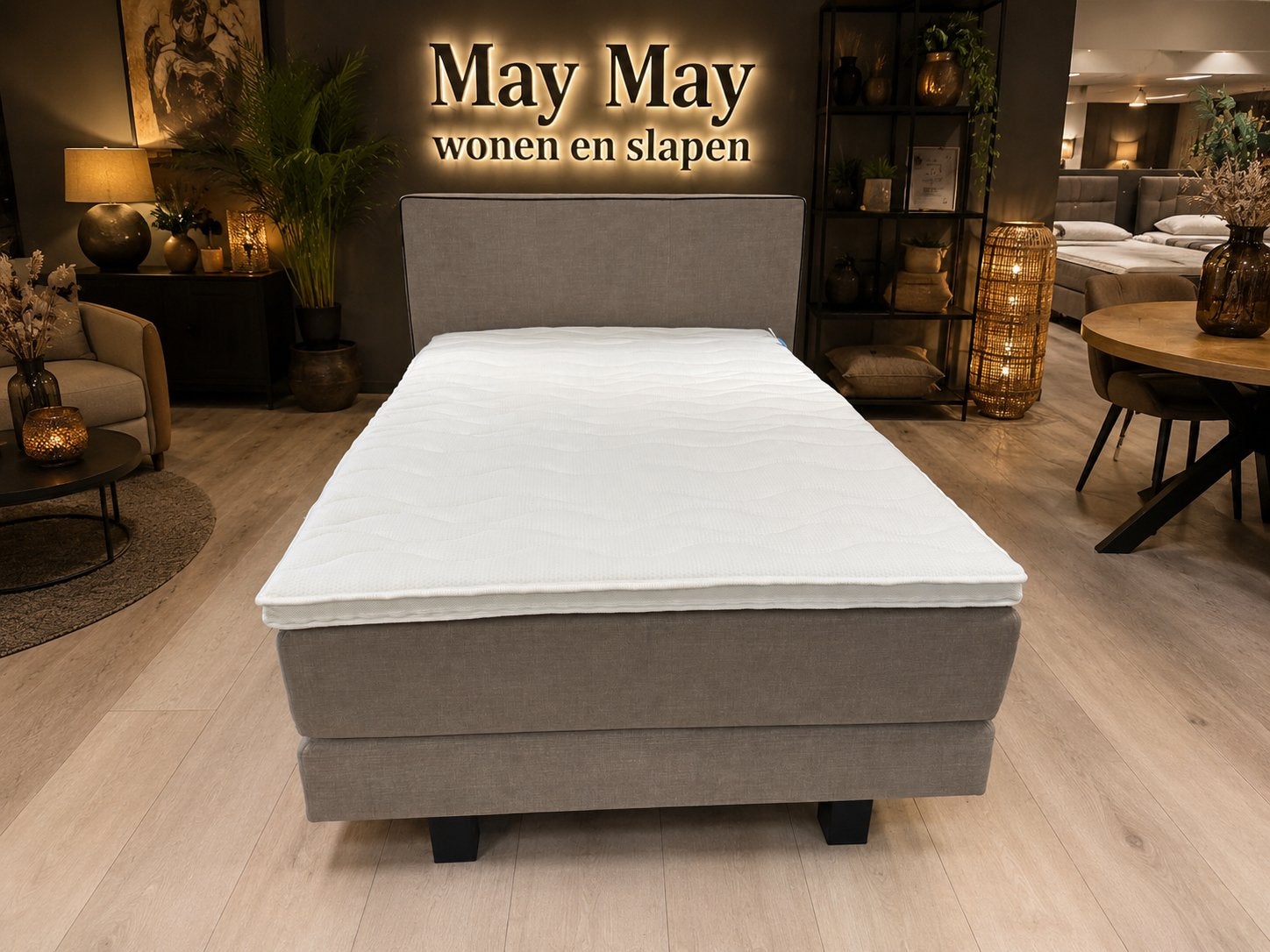 Boxspring Elektrisch 120x200cm Taupe Direct/Leverbaar E-7410, Ophalen, Bruin, Nieuw, Mwonenenslapen@ziggo.nl