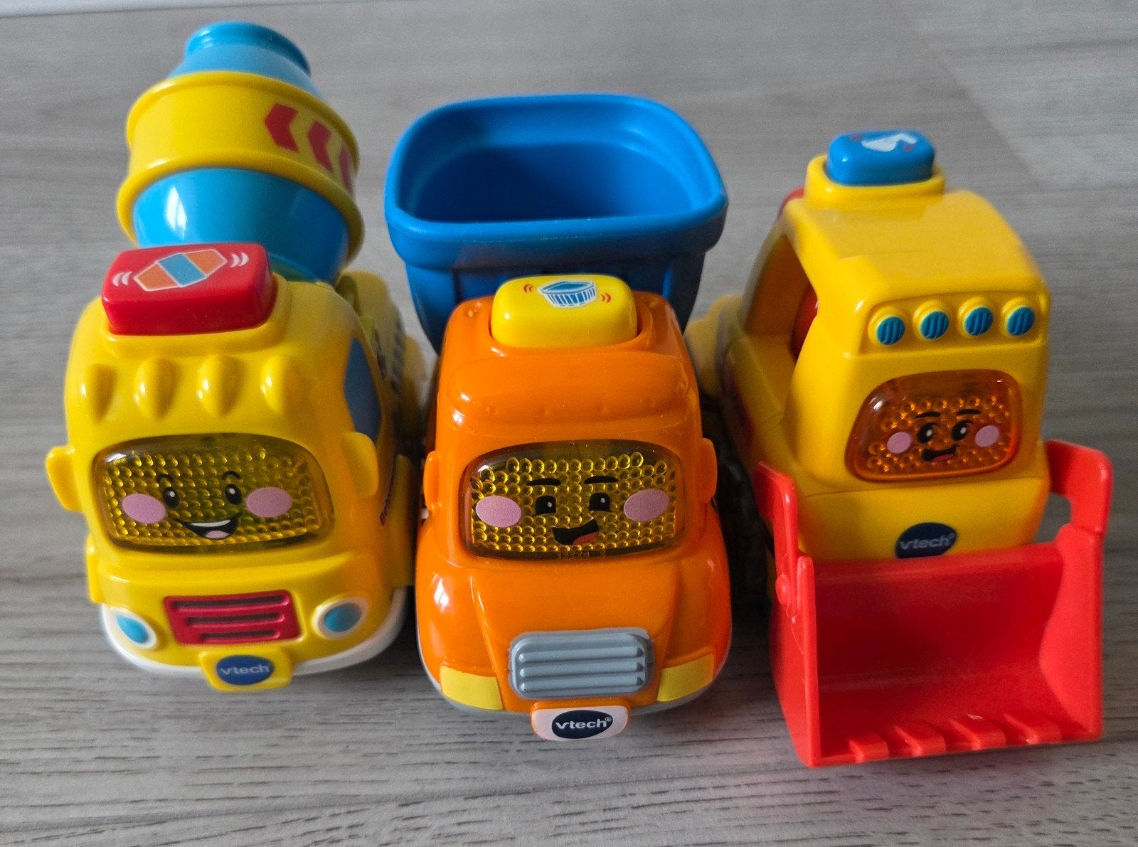 Vtech Toet Toet Betonmixer, Kiepwagen en Bulldozer, Ophalen