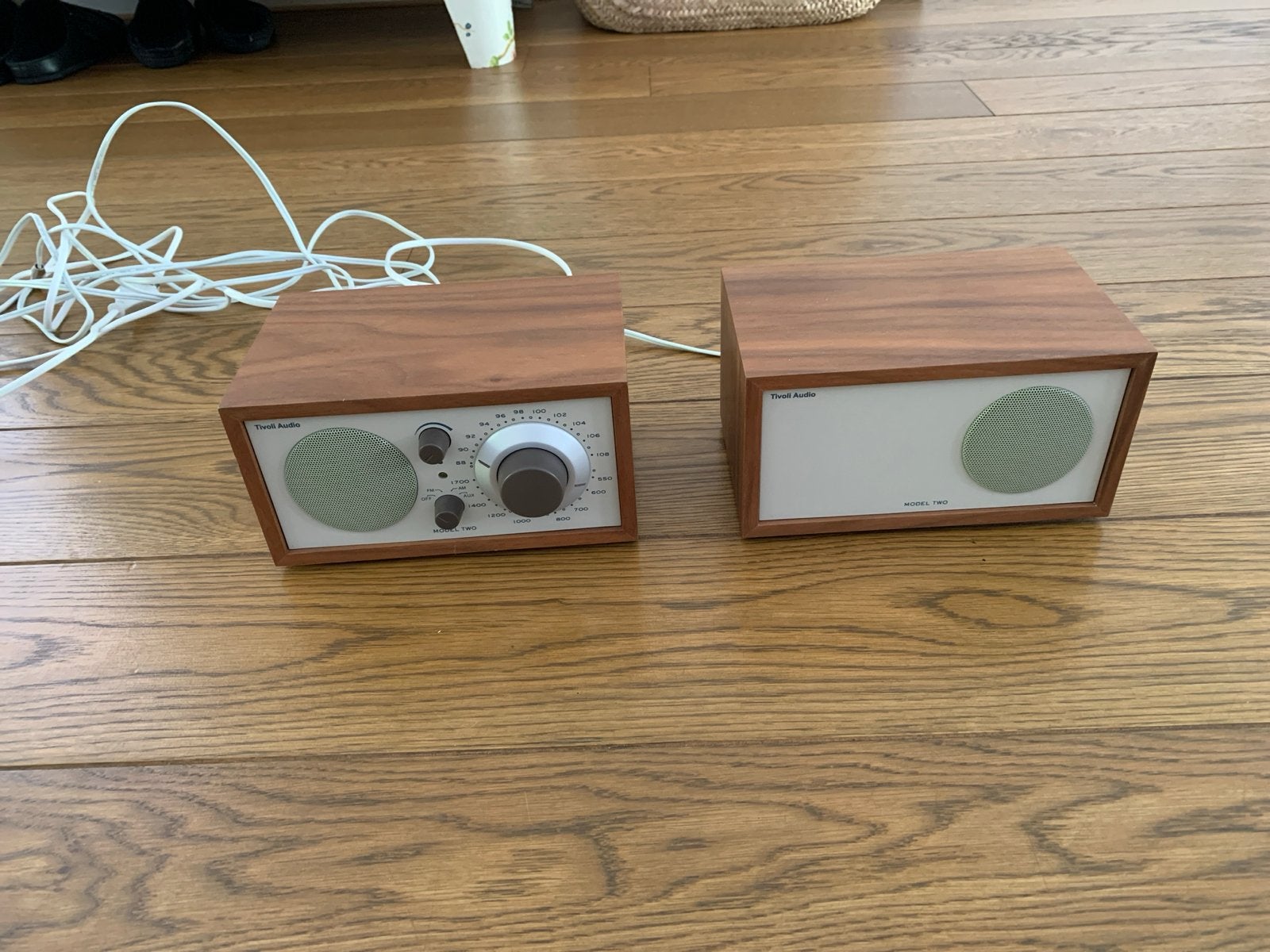 Tivoli Audio Model Two Radio met externe speaker, Audio, Tv en Foto, Ophalen of Verzenden, Gebruikt, Radio