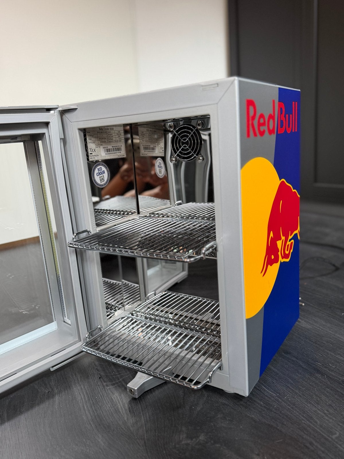 Red Bull mini koelkast - Perfect voor drankjes, Ophalen, Minder dan 75 liter, Zonder vriesvak, Gebruikt
