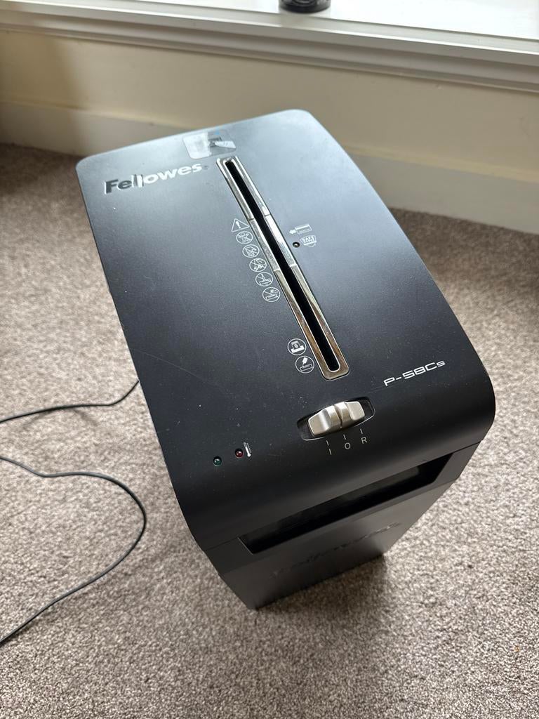 Fellowes P-58Cs papiervernietiger, Ophalen, Gebruikt