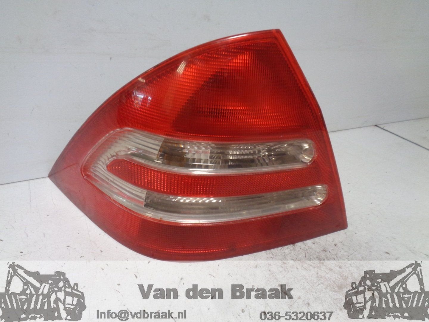 Mercedes Benz Sedan W203 2000-2007 Achterlicht links, Gebruikt, -, Herkomst onderdeel bekend, Ophalen of Verzenden
