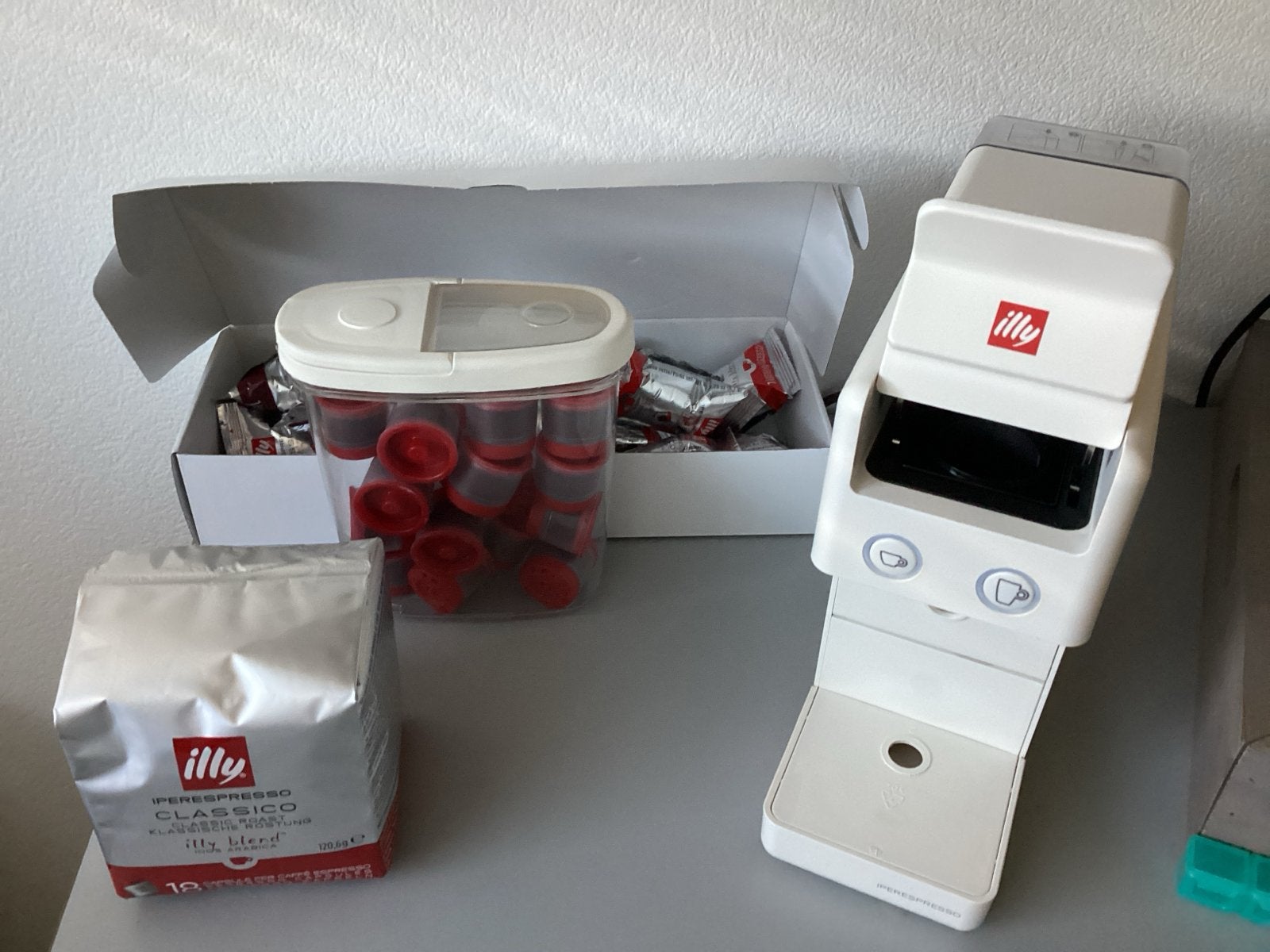 Illy Iperespresso koffiemachine met capsules, Witgoed en Apparatuur, Koffiezetapparaten, Ophalen, Koffiepads en cups, Espresso apparaat