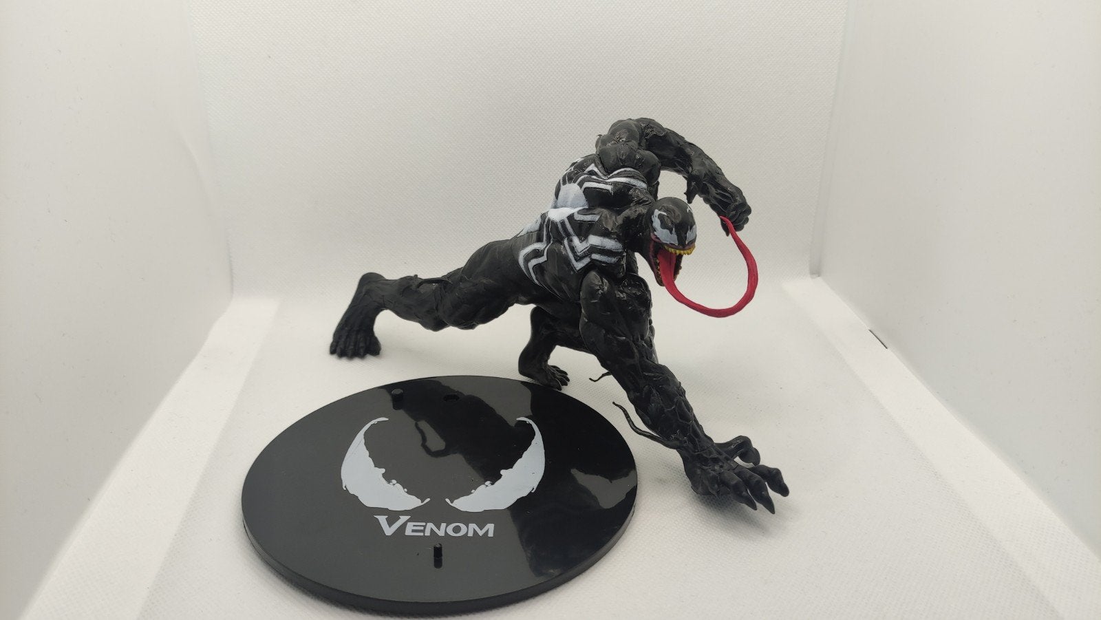 Gave grote venom Spiderman figuur, Ophalen of Verzenden