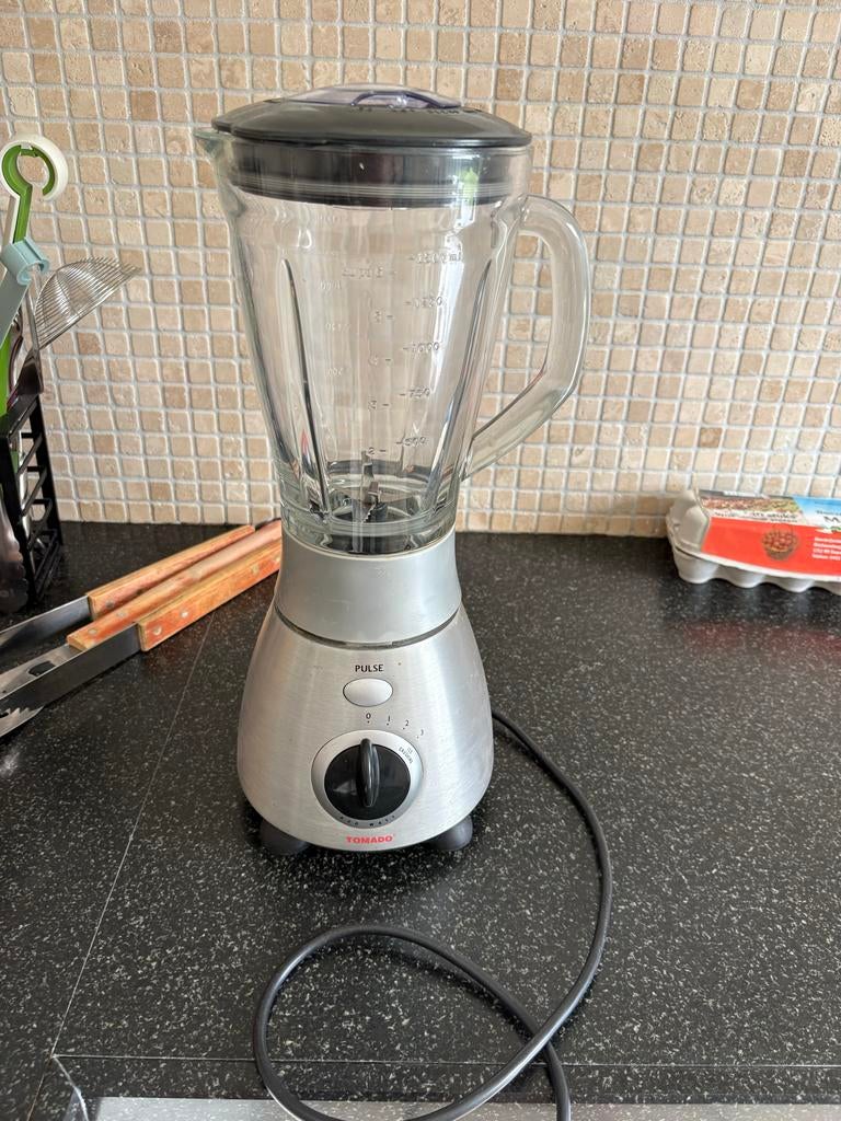 Tomado Keukenmachine Blender - Perfect voor Smoothies!, Ophalen, Gebruikt, Blender