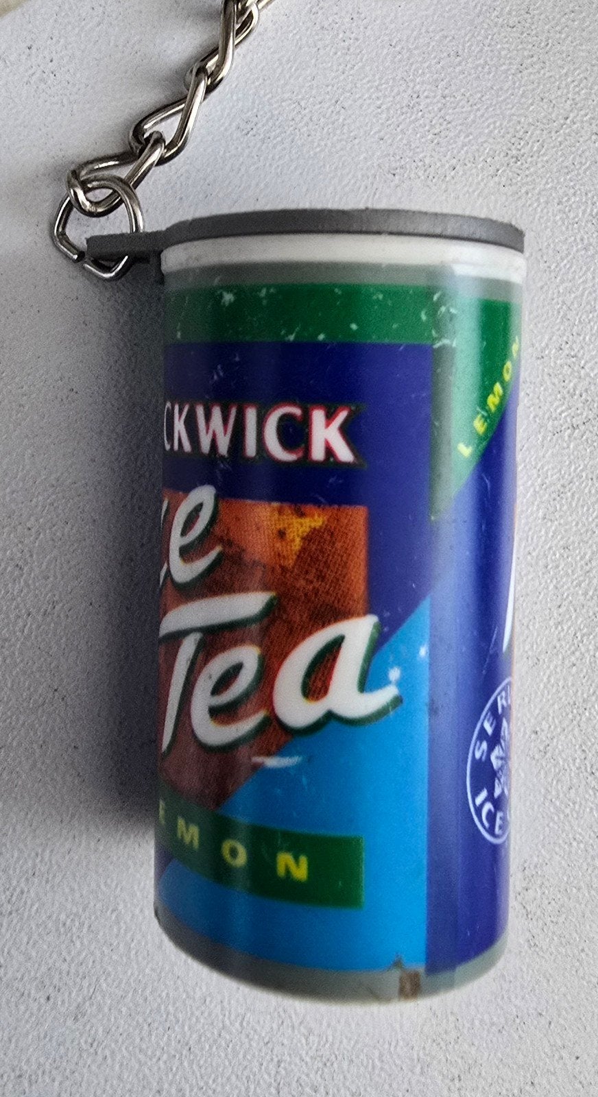 Sleutelhanger Pickwick Ice Tea Lemon blikje, Ophalen of Verzenden, Gebruikt, Overige typen