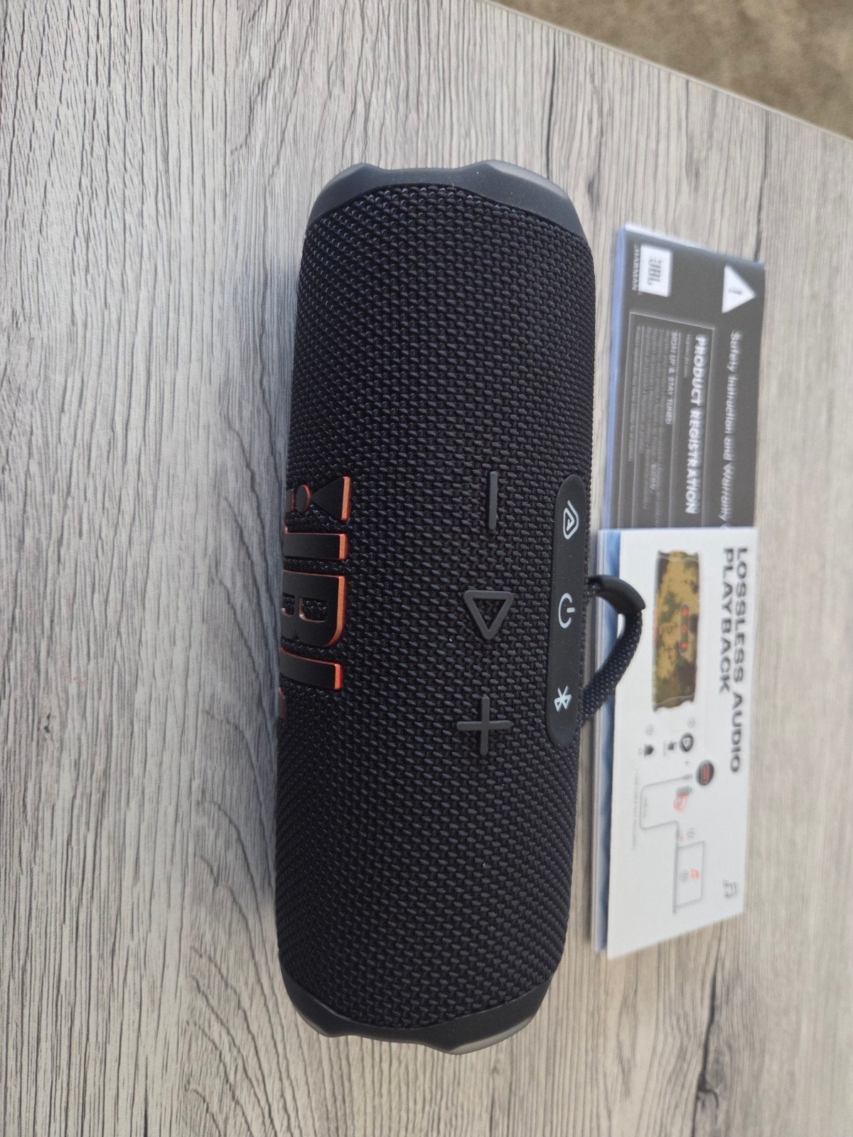 Foto 4 van Gloednieuwe JBL Flip 7