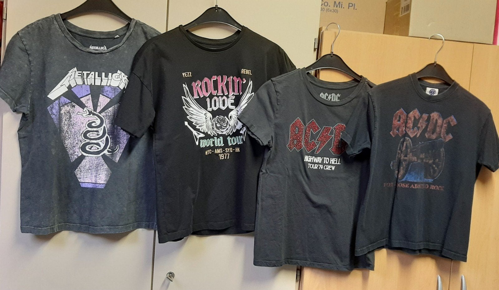 Set van 4 band T-shirts: Metallica, Rockin' Lode, AC/DC, Kleding | Dames, Metallica, AC/DC, Yezz, Zwart, Ophalen of Verzenden