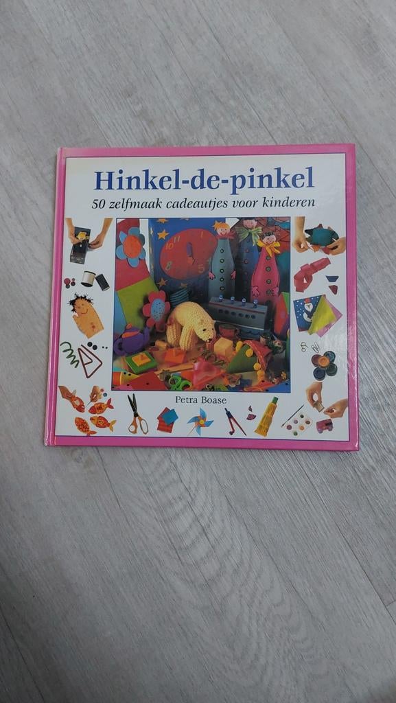 Hinkel-de-pinkel zelfmaak cadeautjes, Ophalen of Verzenden, Gelezen, Scrapbooking en Knutselen, Geschikt voor kinderen