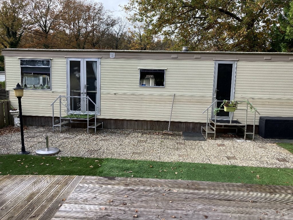 NETTE caravan op mooie plek in Schoonloo, instapklaar, Tot en met 2