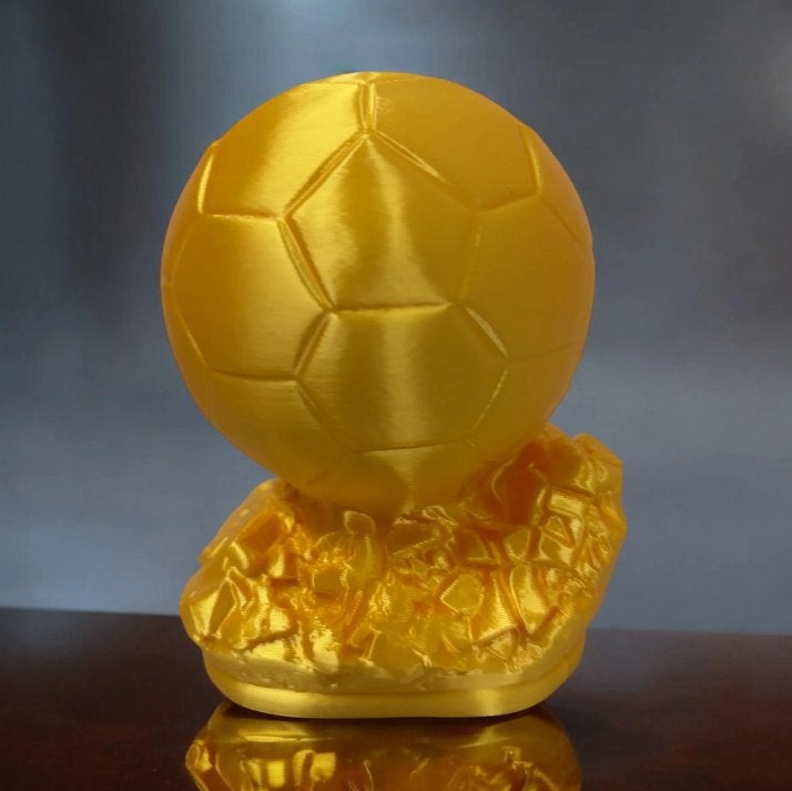 Ballon d'Or troffee, Buitenlandse clubs, Hengelo OV, 3Demandstudio, Nieuw