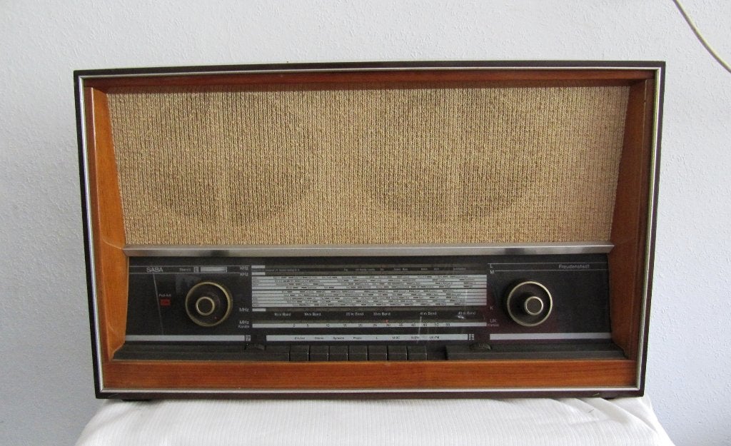 Vintage Buizenradio SABA Freudenstadt 15, Ophalen