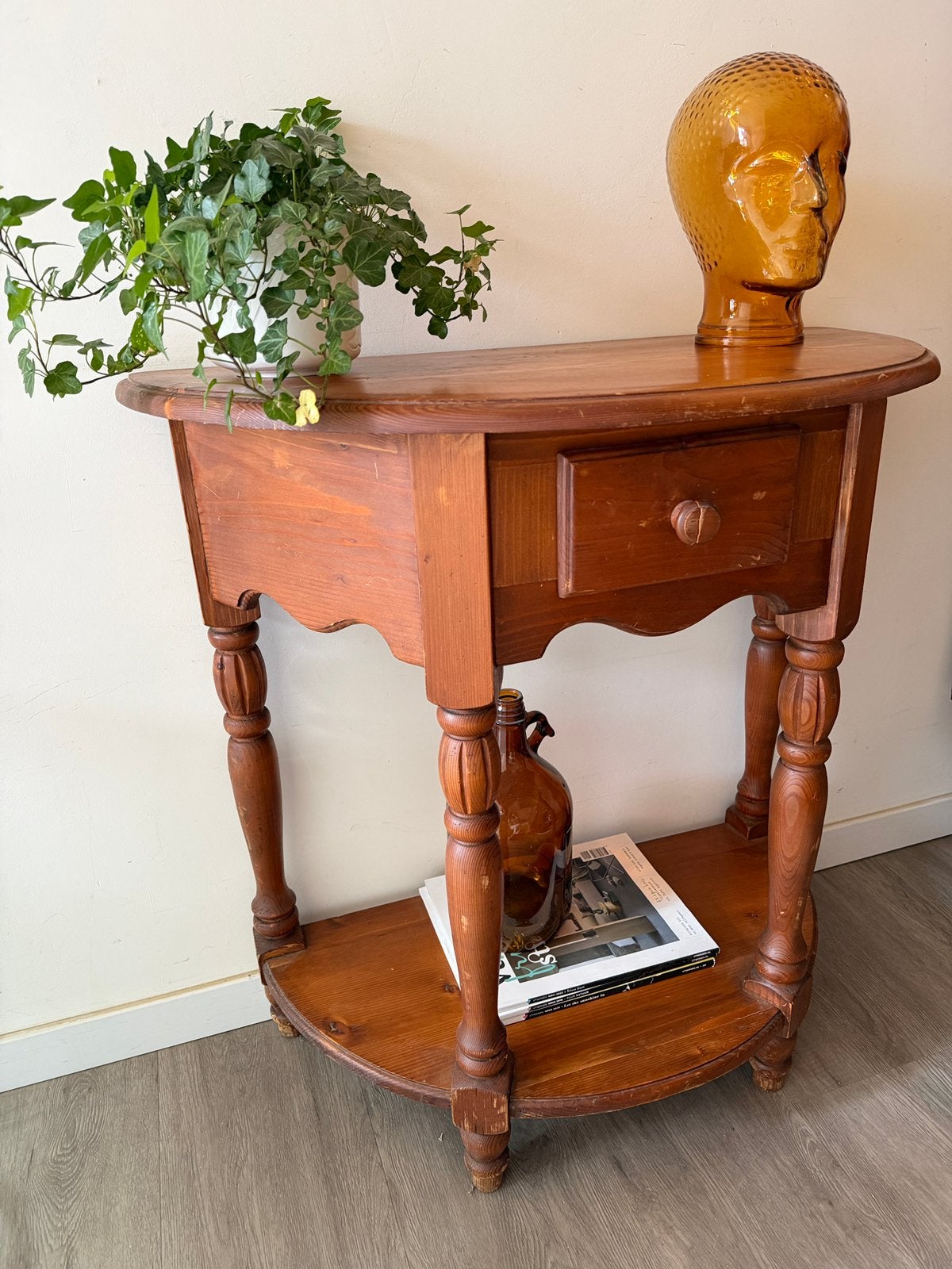 Halfrond vintage bijzettafeltje haltafeltje, Ophalen of Verzenden