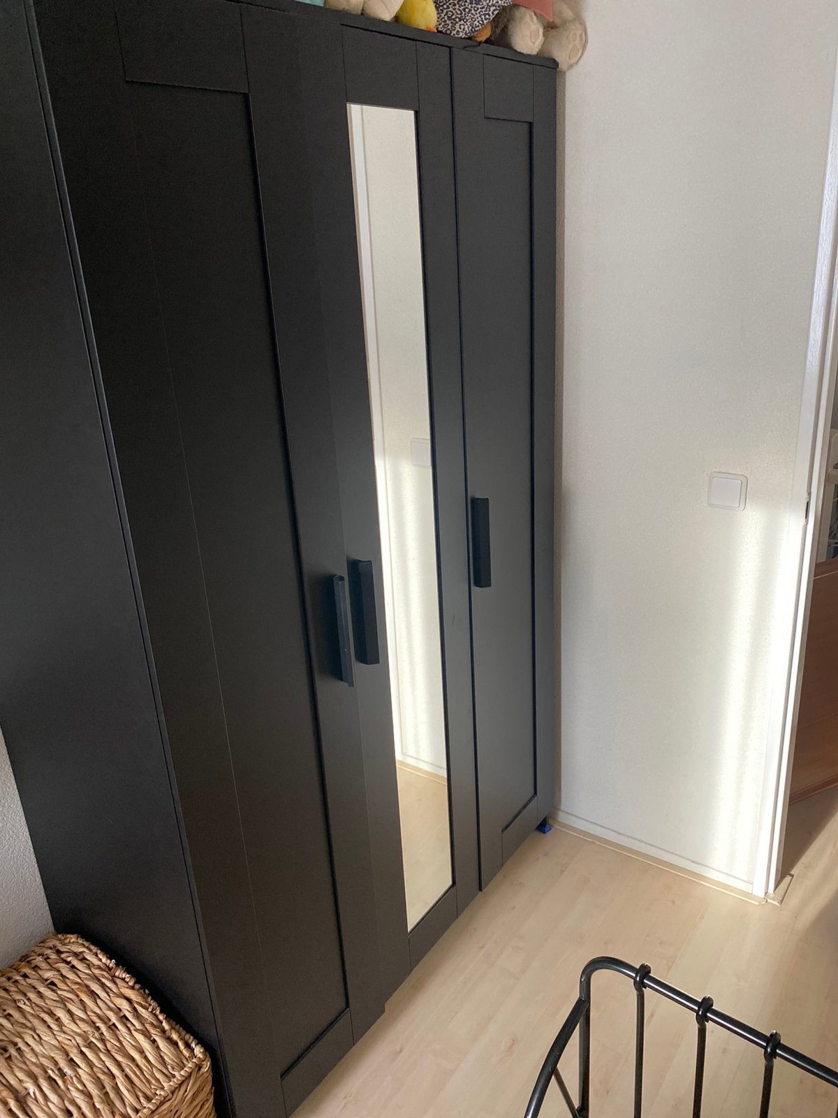 Zwarte kast Ikea, Ophalen, 100 tot 150 cm, Zo goed als nieuw, 150 tot 200 cm