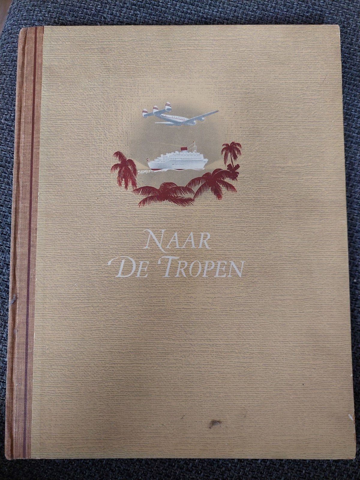Naar De Tropen - Douwe Egberts (1946) - In nieuwstaat, Overige merken, Ophalen of Verzenden, Zo goed als nieuw, Reisgids of -boek