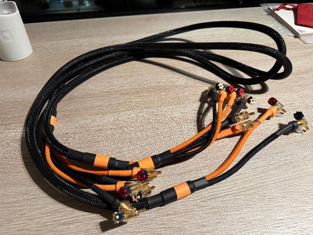 Bi-wire luidsprekerkabel 2 meter met 12x WBT 0645, Ophalen of Verzenden, Zo goed als nieuw, 2 tot 5 meter, Luidsprekerkabel