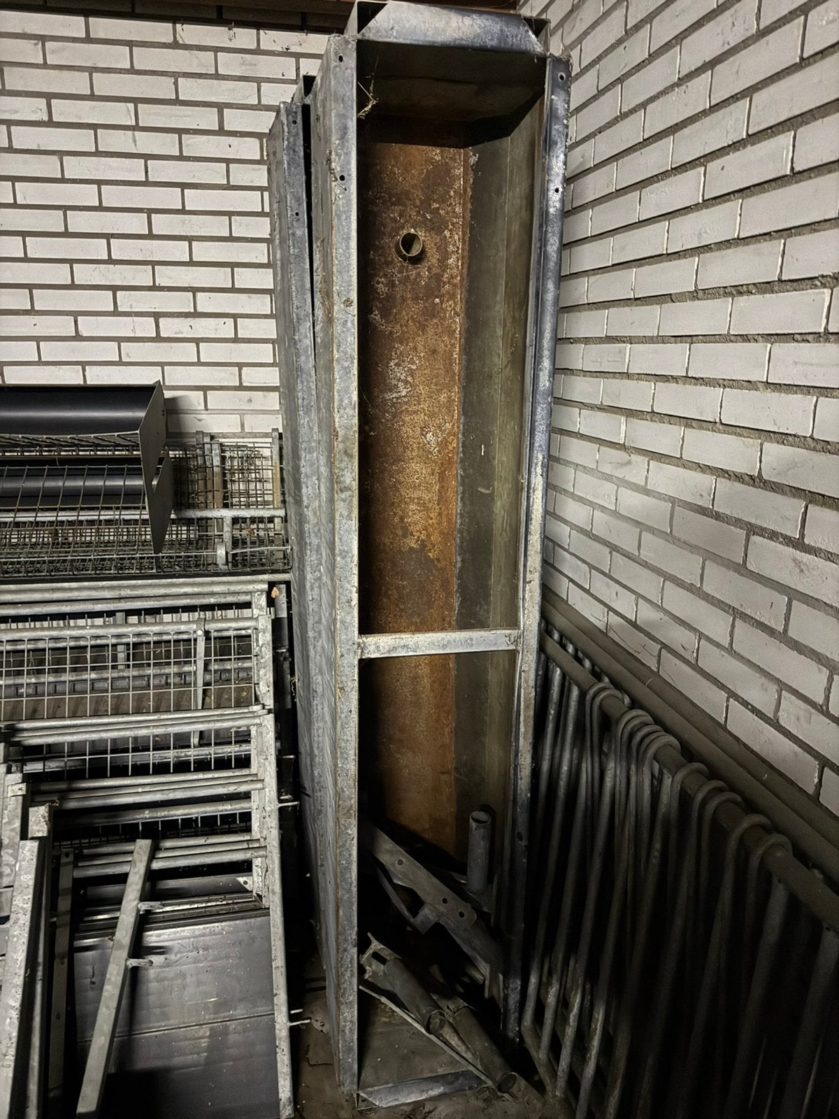 Div waterbakken, Dieren en Toebehoren