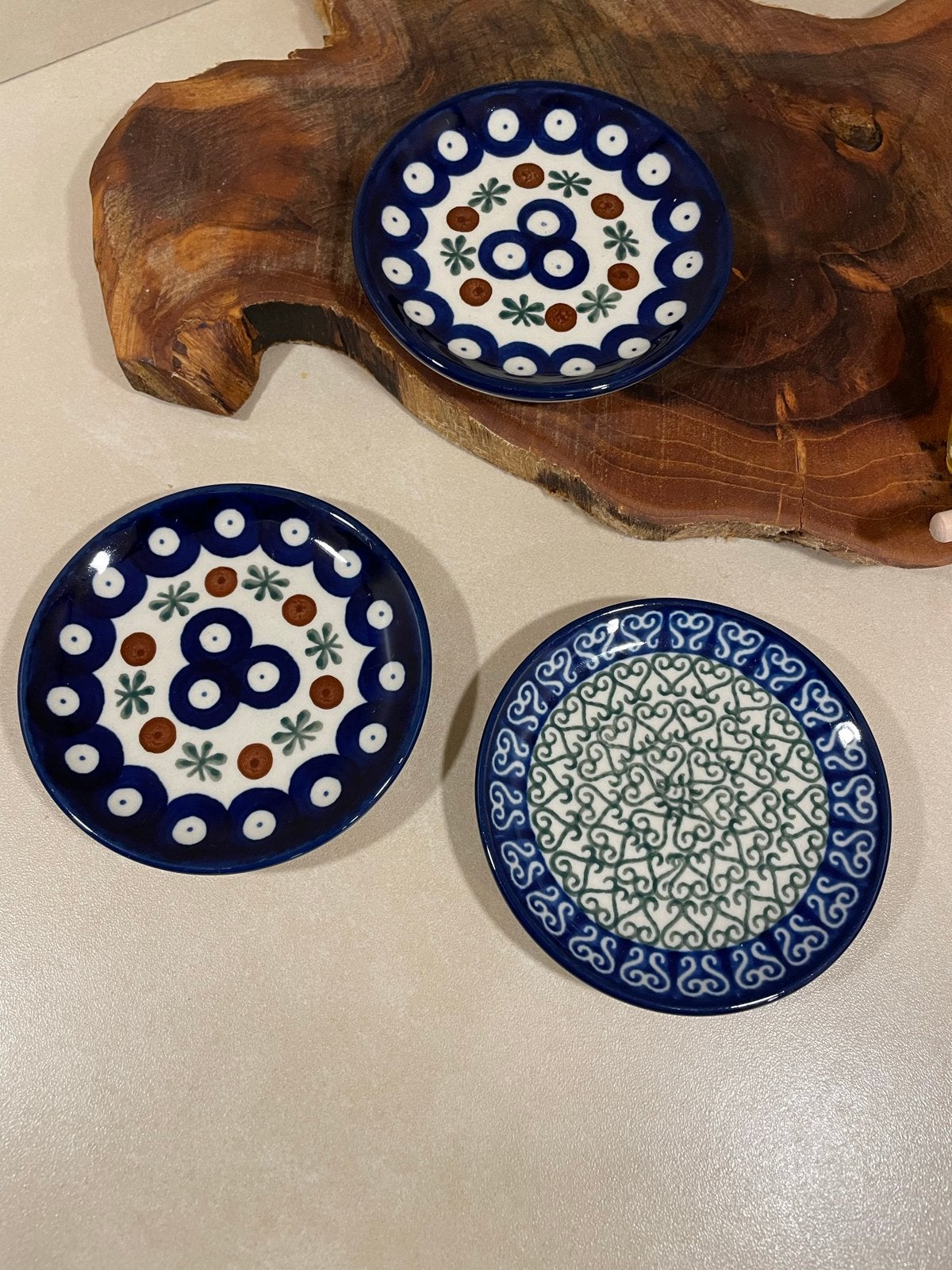 Bunzlau nieuwe petitfour schaaltjes 9,5 cm 3 stuks, Overige merken, Keramiek, Nieuw, Ophalen of Verzenden