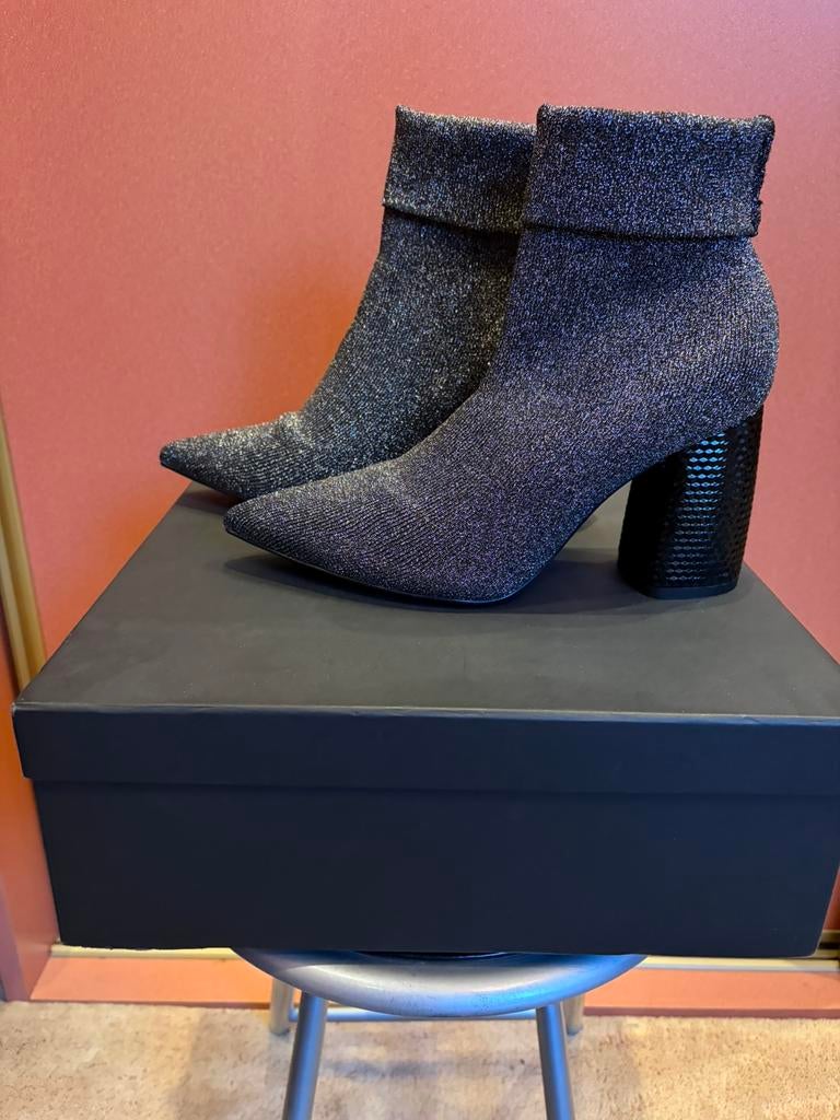 Nieuwe pollini enkel laarzen zilver 40😍mooi❤️🤩, Verzenden, Zo goed als nieuw, Hoge laarzen