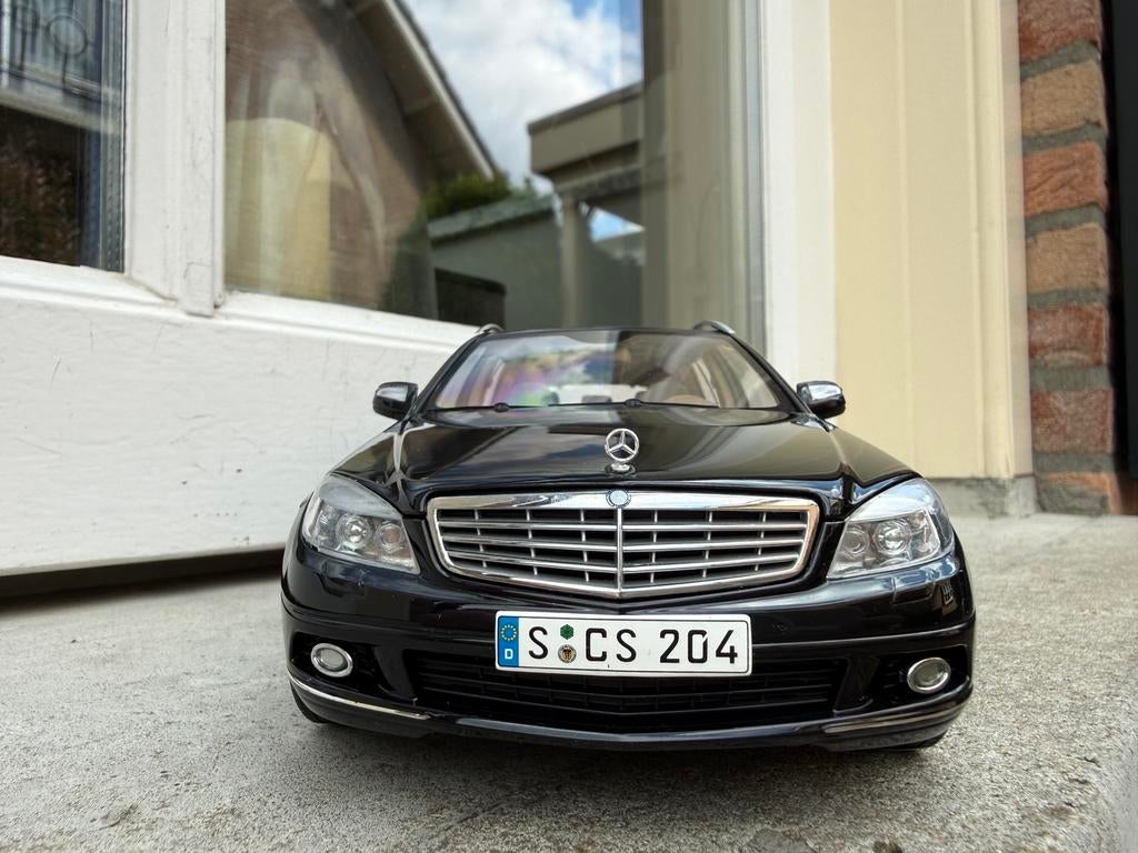 1:18 Mercedes C-Klasse T-Modell Elegance S204 zwart Autoart, Hobby en Vrije tijd, Modelauto's | 1:18, Auto, Autoart, Ophalen of Verzenden