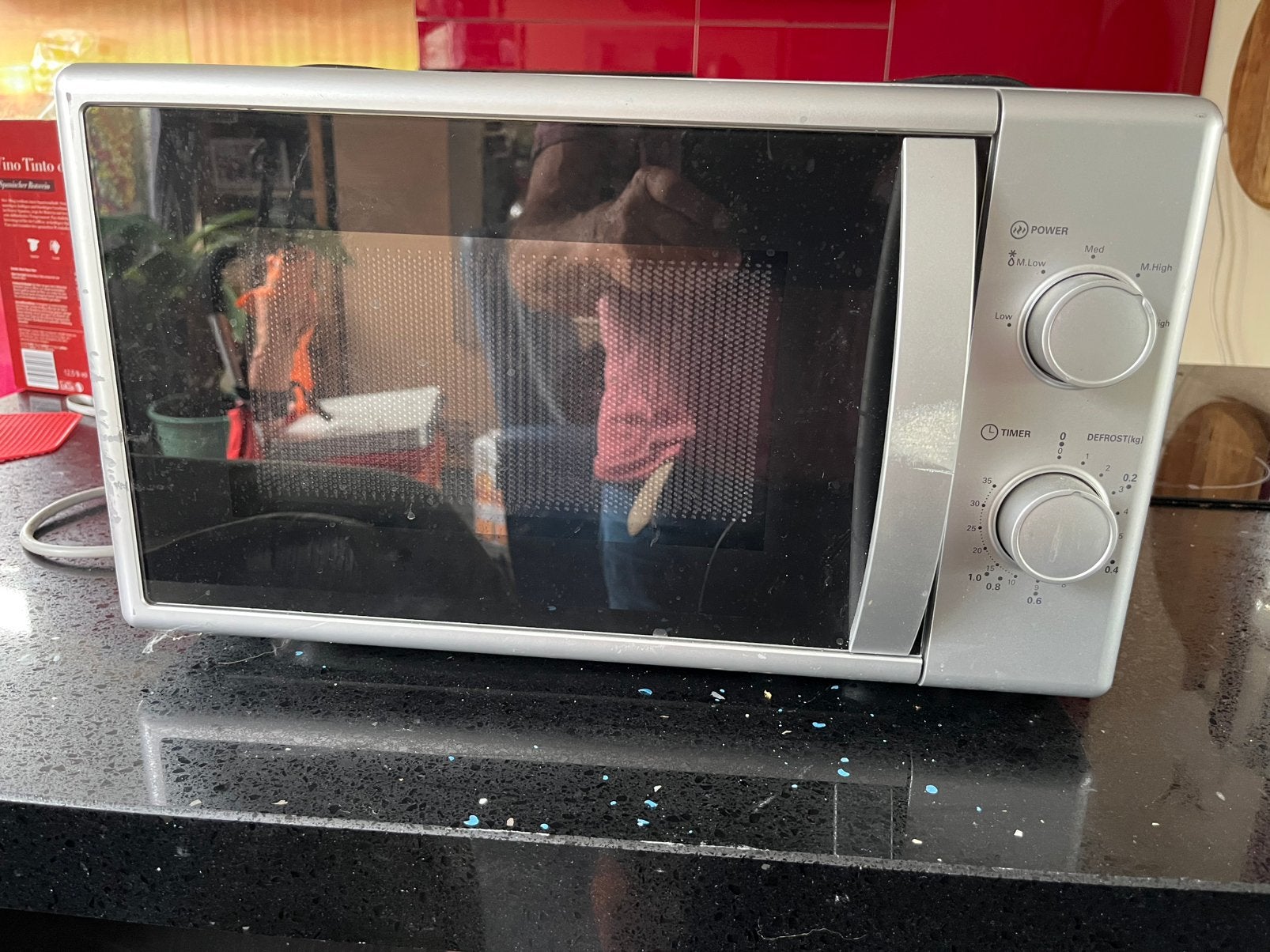 Magnetron 700watt, Caravans en Kamperen, Ophalen, Zo goed als nieuw