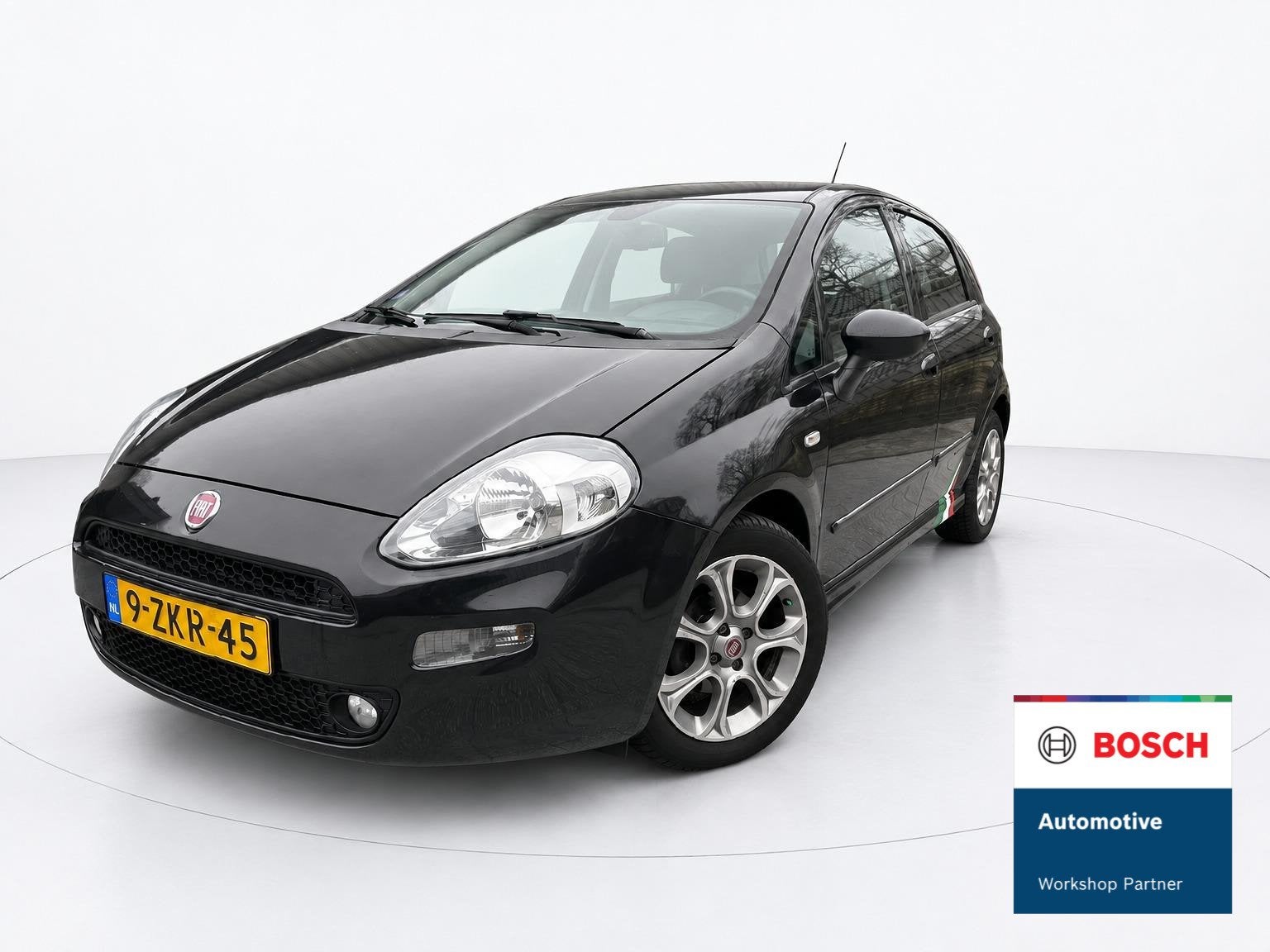 Fiat Punto Evo 0.9 TwinAir Street NIEUWE APK, Auto's, Gebruikt, Euro 6, Origineel Nederlands, Bedrijf