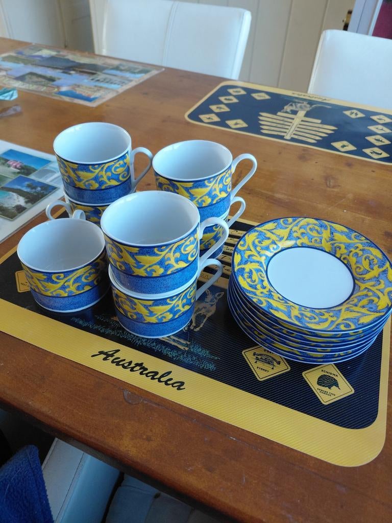 L. Dake & Zn Kop en Schotel Set - Blauw/Geel, Huis en Inrichting, Keuken | Servies, Ophalen, Zo goed als nieuw, Overige stijlen