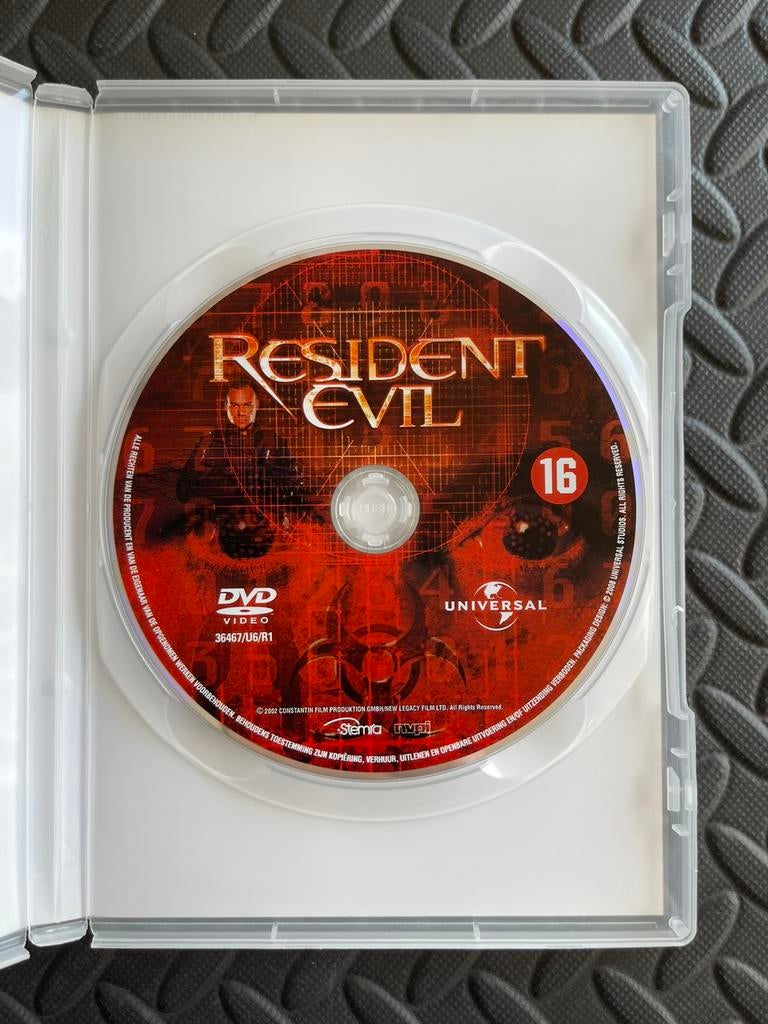 DVD Resident Evil + Resident Evil: Apocalypse Set, Cd's en Dvd's, Vanaf 16 jaar, Ophalen of Verzenden, Zo goed als nieuw, Actiethriller