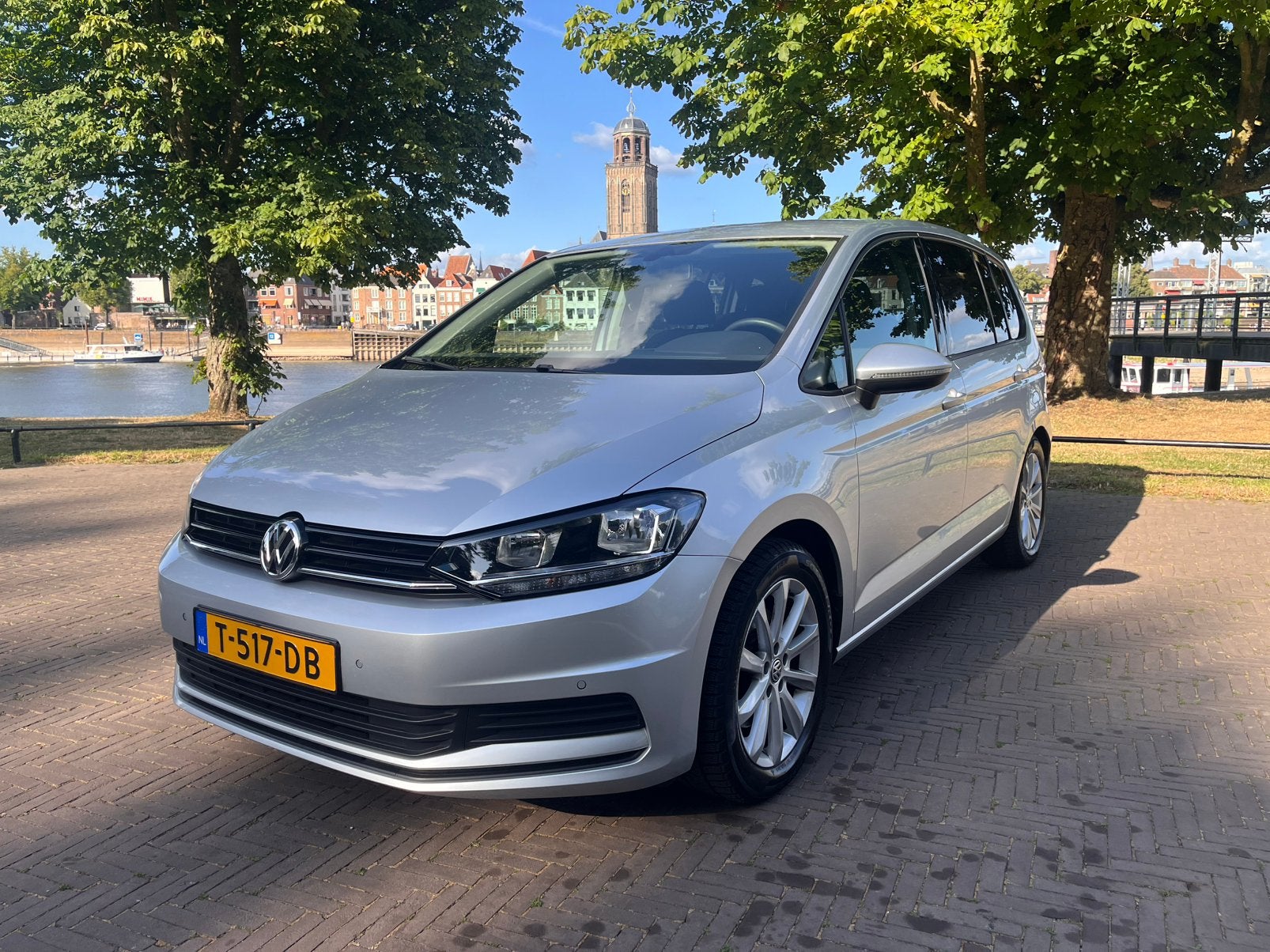 Volkswagen Touran 1.2 TSI 7 Persoons | CRUISE | TREKHAAK, Auto's, Voorwielaandrijving, 4 cilinders, 7 stoelen, 1364 kg