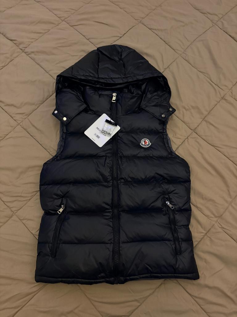 Moncler Bodywarmer M SUMMER SALE❗️, Kleding | Dames, Bodywarmers, Verzenden, Maat 38/40 (M), Zwart