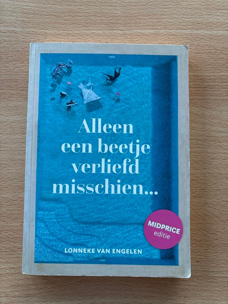 Alleen een beetje verliefd misschien... - Lonneke van Engele, Boeken, Ophalen of Verzenden, Gelezen, Nederland