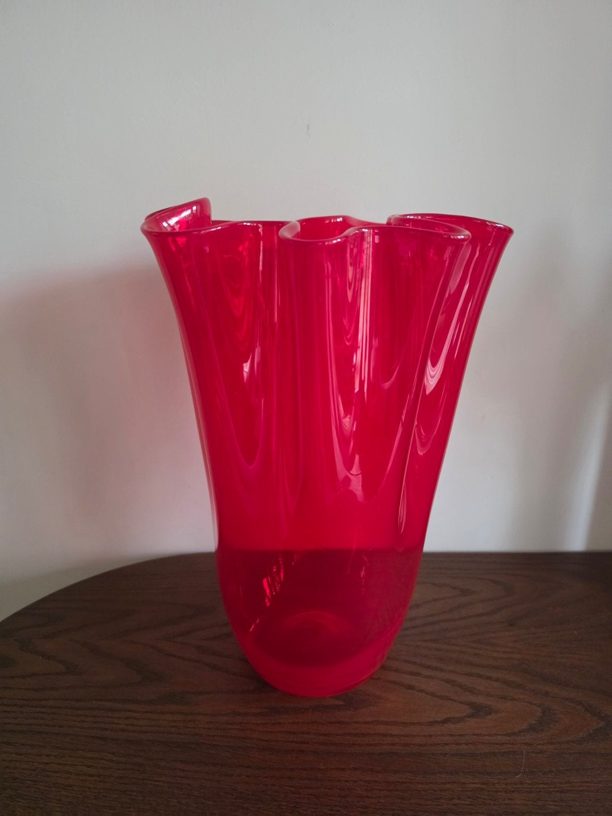 zakdoek vaas gesigneerd 1-111 xl model 40cm  rood, Ophalen of Verzenden, Rood, Glas, 40 cm