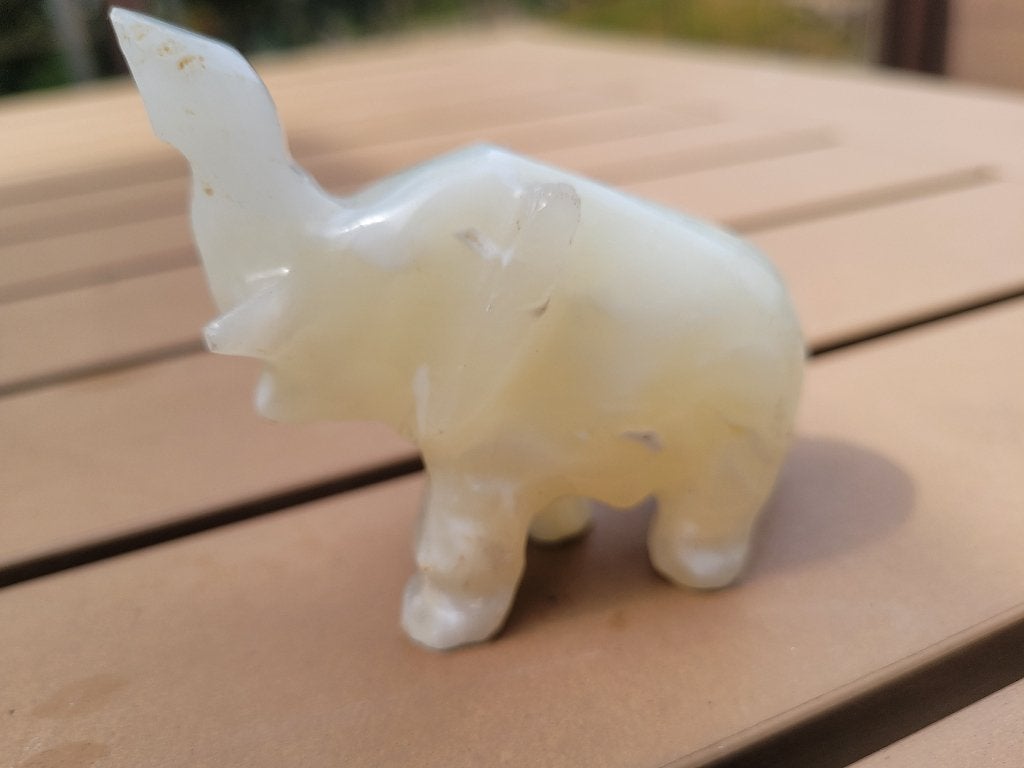 zeer mooie geslepen stenen olifant, Verzamelen, Beelden en Beeldjes, Ophalen, Zo goed als nieuw, Mens