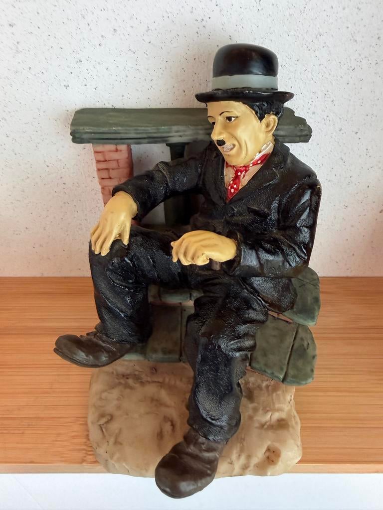 Beeldje Charlie Chaplin Zittend - Vintage Decoratie, Ophalen of Verzenden, Gebruikt, Mens