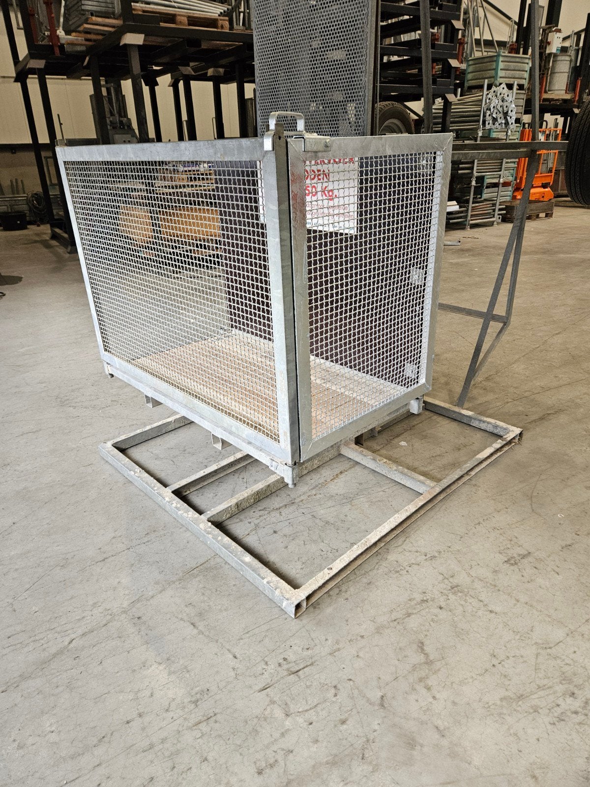bouwlift 220v masthoogte 7,50 mtr met nieuwe motor gekeurd, Ophalen, Gebruikt, ., Bouwlift