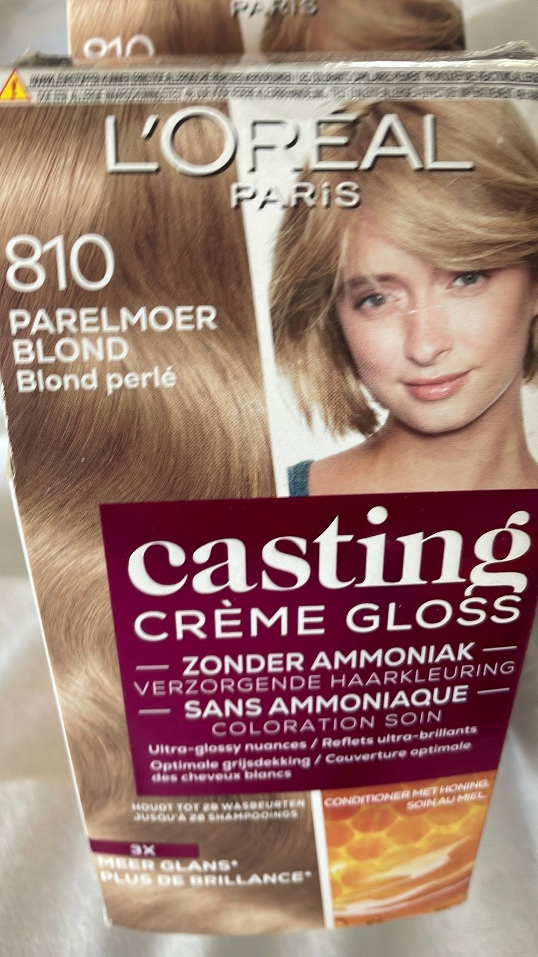 NIEUW! LOREAL, VERZORGENDE HAARKLEURING PARELMOER NR 810, Ophalen of Verzenden, Nieuw, Overige typen