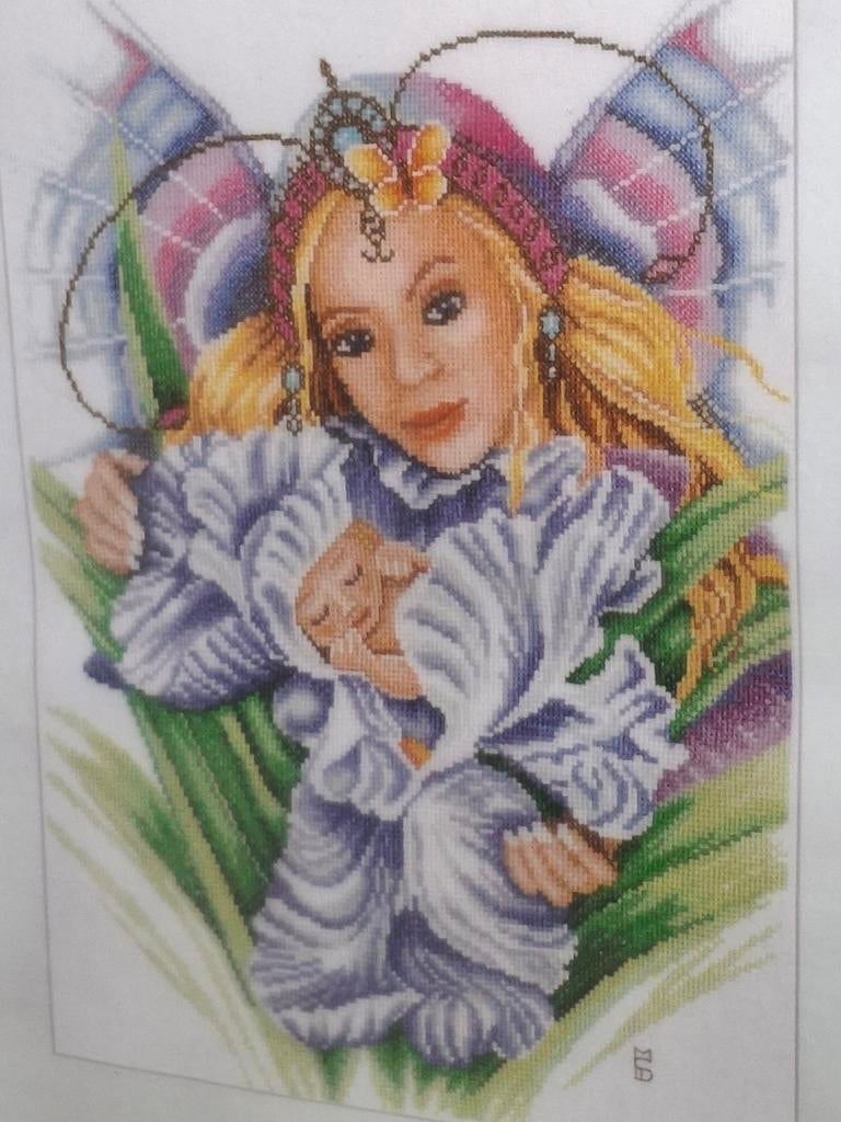 Lanarte Borduurpakket - Maria van Scharrenburg Iris Elf, Ophalen of Verzenden, Nieuw, Borduurpakket