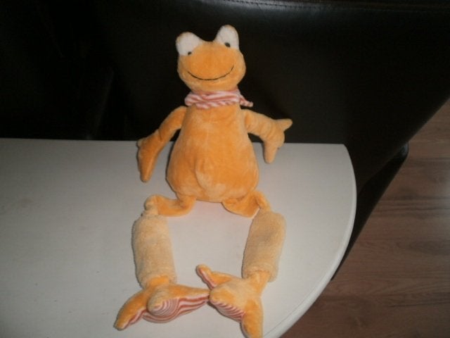 kikker van Jeanette geel met sjaal gestreept 40cm cadeau tip, Kikker, Geel, Nieuw, Ophalen of Verzenden
