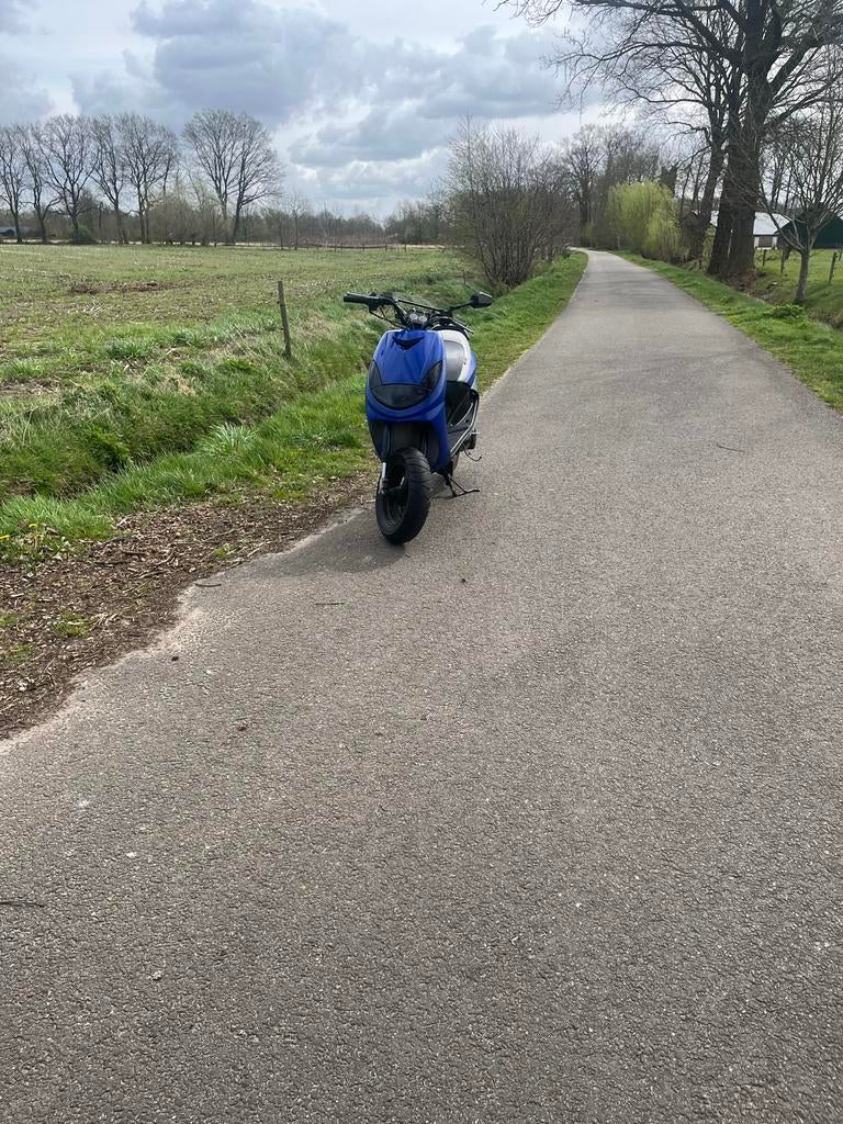 Vivacity 50cc Scooter - Perfect voor Stunts, Ophalen, Gebruikt, Maximaal 45 km/u, Tweetakt