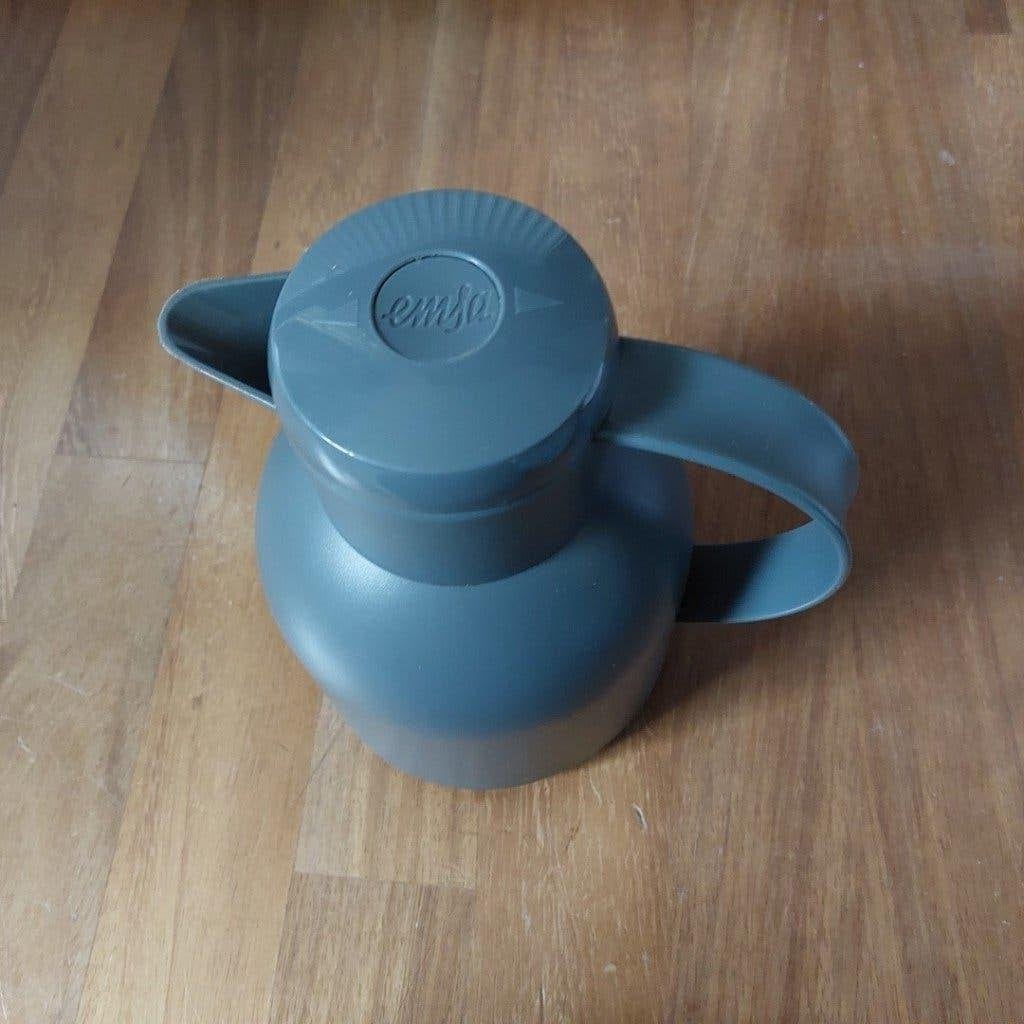 Thermoskan/Isoleerkan/Koffiekan Emsa met knop open/dicht, Overige typen, Kunststof, Ophalen of Verzenden, Zo goed als nieuw
