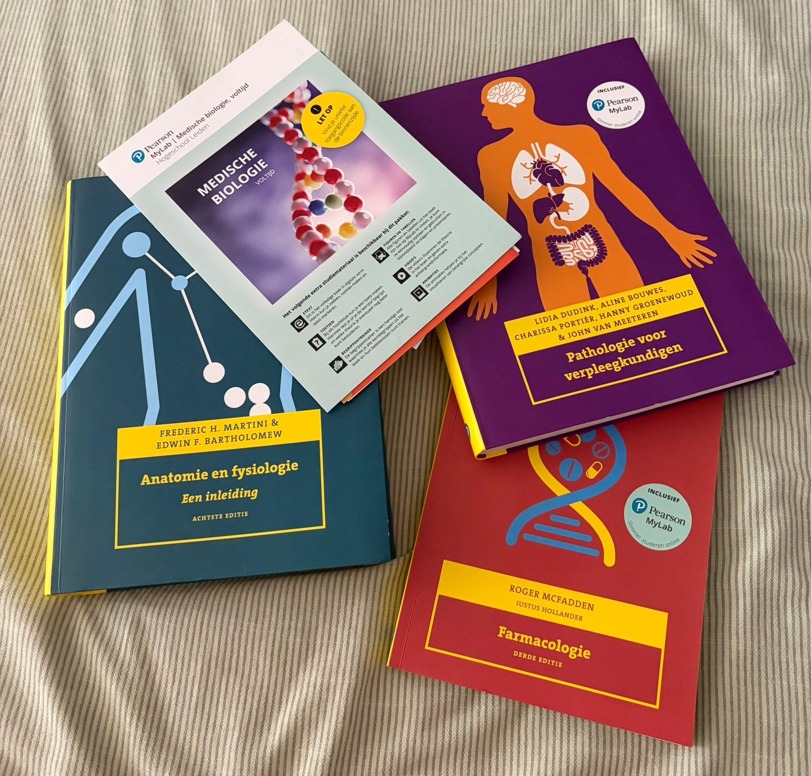 Set van 3 verpleegkundige boeken + code voor Pearson MyLab., Boeken, Schoolboeken, Overige vakken, Nieuw, Ophalen of Verzenden