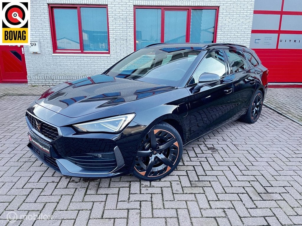 CUPRA Leon Sportstourer 1.4 e-Hybrid Essential Limited, Auto's, Cupra, Gebruikt, Zwart, 4 cilinders, Leon