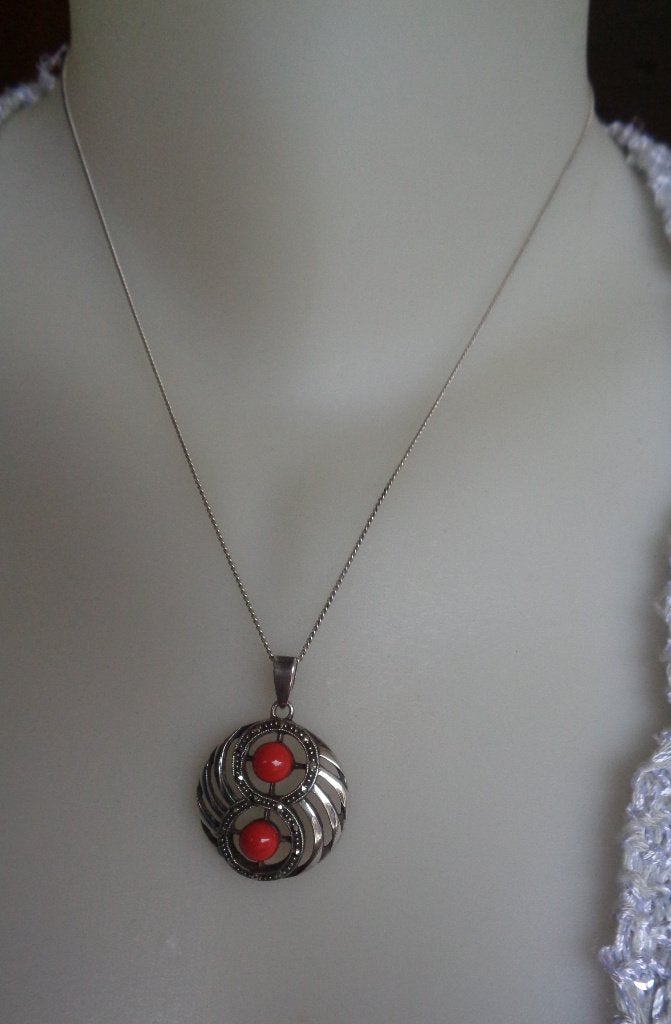 zilveren ketting met hanger met bloed rode stenen [145], Verzenden, Zo goed als nieuw, Met edelsteen, Zilver