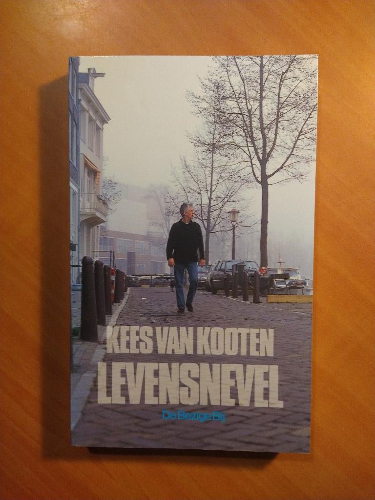 Kees van Kooten - Wim de Bie. 2 boeken, Boeken, Ophalen of Verzenden, Gelezen