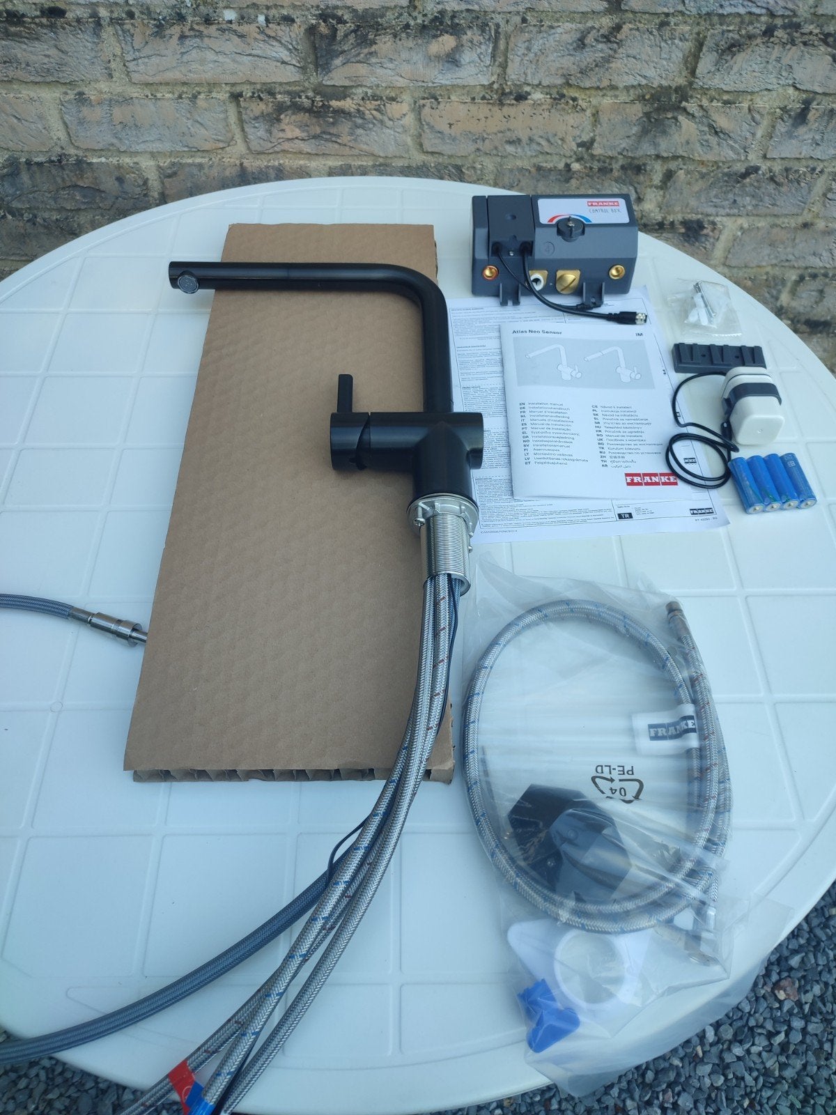 Franke Atlas Neo Elektronische Sensorkraan zwart Nieuwe !!!, Overige typen, Nieuw, Ophalen of Verzenden, Zwart