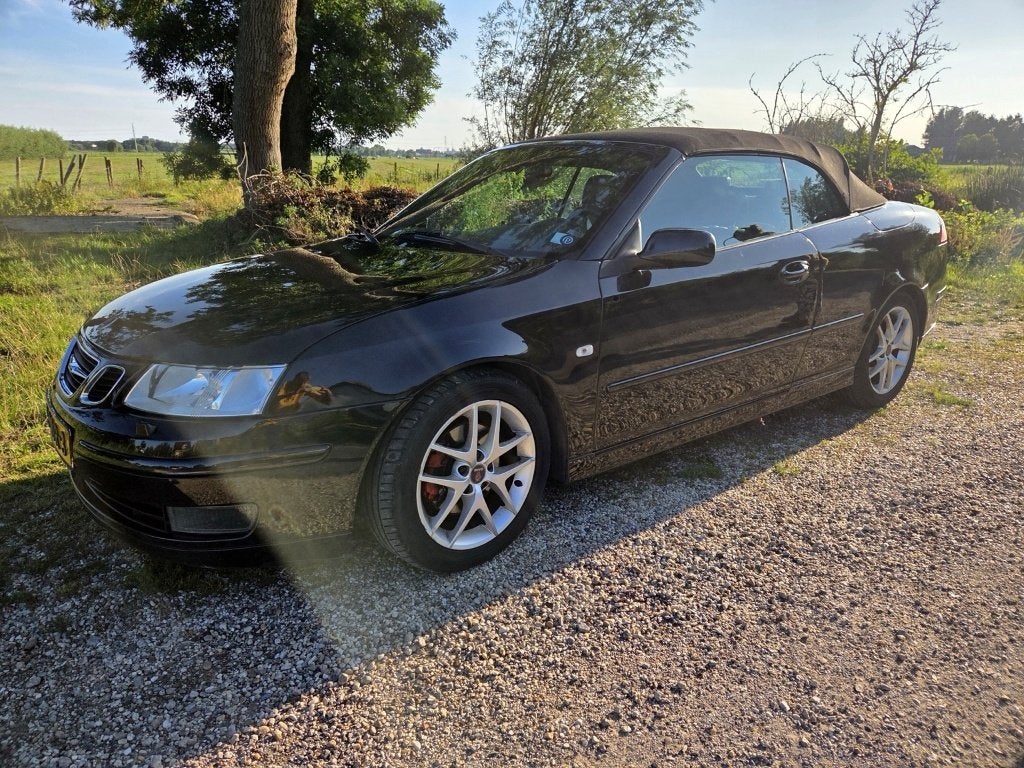 Saab 9-3 2.0 Turbo Vector Cabrio M6 2007 Zwart, Auto's, Saab, 1998 cc, Cabriolet, 4 stoelen, Zwart