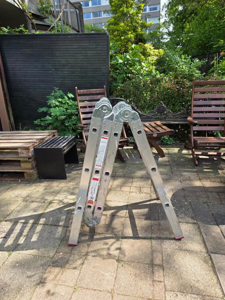 Altrex Varitrex 4x3 ladder – multifunctioneel & verstelbaar, Ophalen, Zo goed als nieuw, Ladder, Opvouwbaar of Inschuifbaar