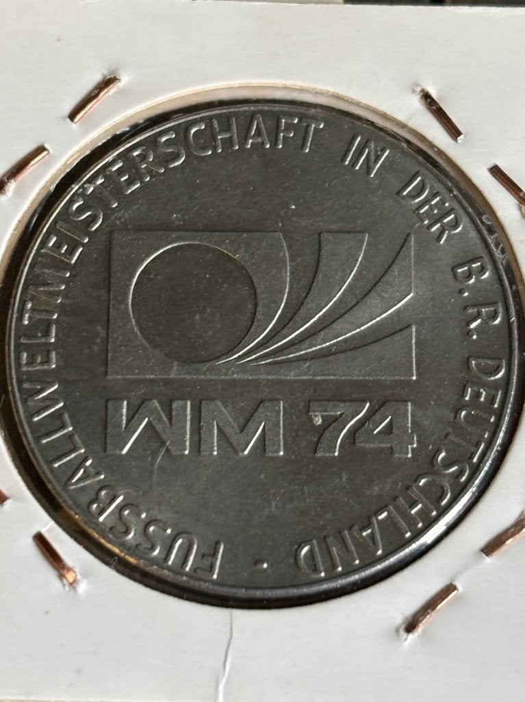Grote munt WK 1974, Ophalen of Verzenden, Overige materialen, Buitenland