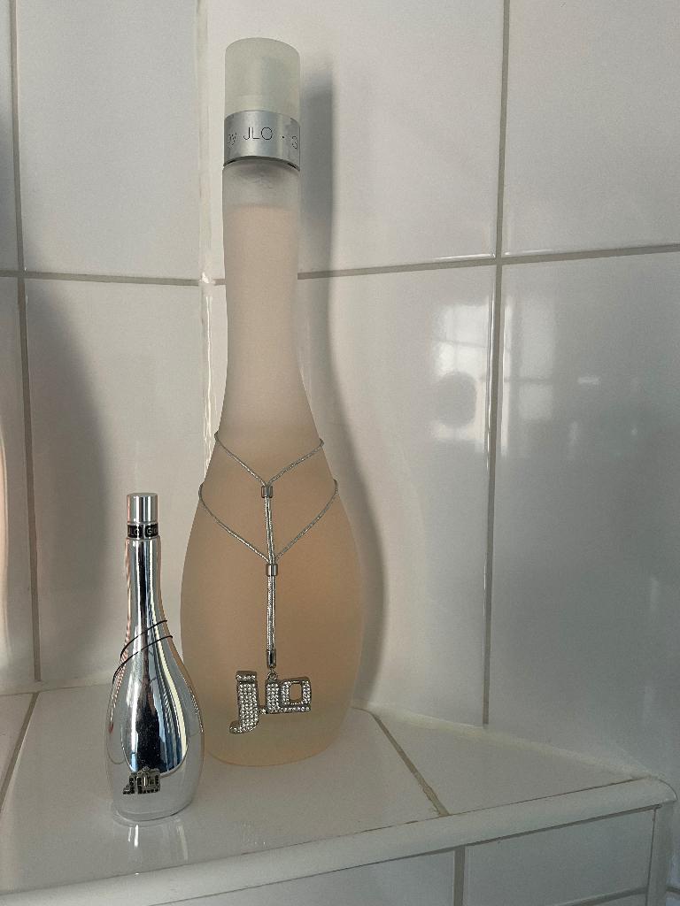 Grote parfum fles decoratie van j lo, Ophalen, Overige stijlen, Roze, Zo goed als nieuw