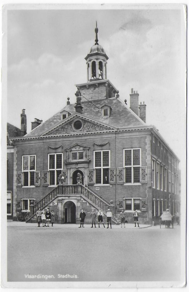 Vlaardingen Stadhuis oude gelopen ansichtkaart (7596), Verzamelen, Ansichtkaarten | Nederland, Verzenden, 1980 tot heden, Gelopen